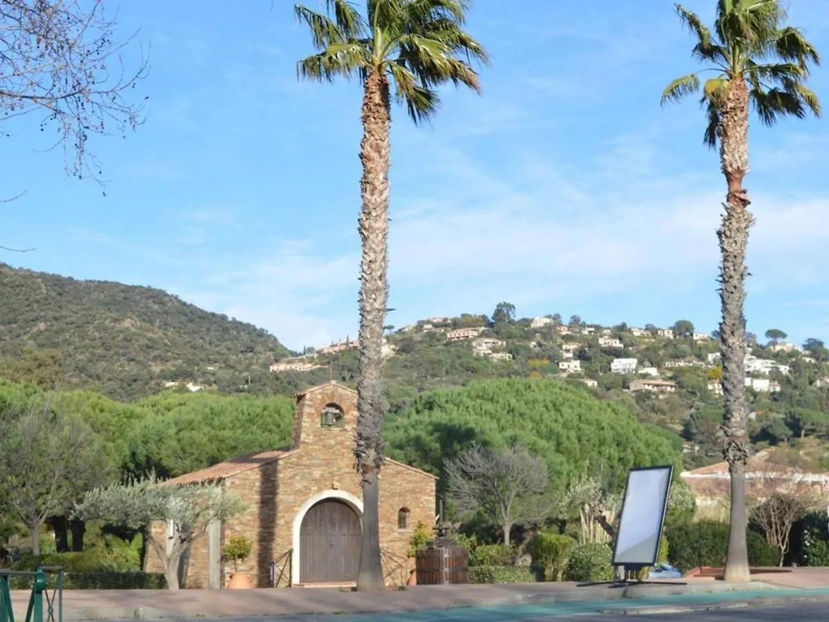 Studio Coin Nuit 4 Pers, Parking, Animaux Admis, Proche Plage - Le Lavandou - Fr-1-251-230 0*,  France